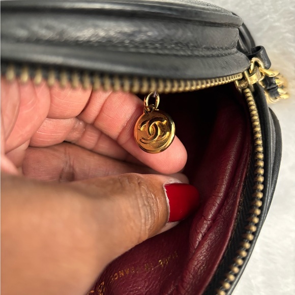 Vintage Chanel Crossbody Bag - Picture 4 of 7